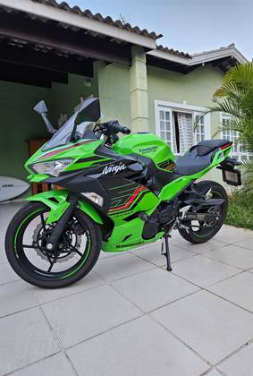 KAWASAKI NINJA 400 KRT EDITION 